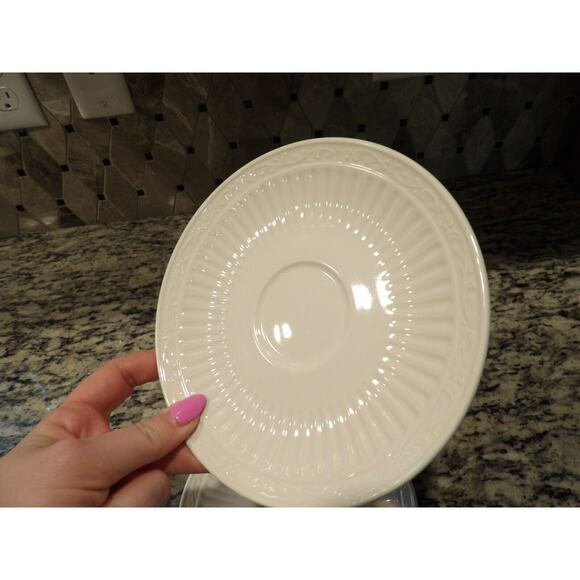 Mikasa Italian Countryside Saucers Only DD900 Set of 4 White Ribbed - Picture 6 of 8